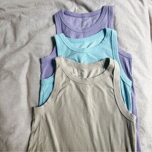 Set of three GAP high next ribbed tank tops XS blue lavender beige layering